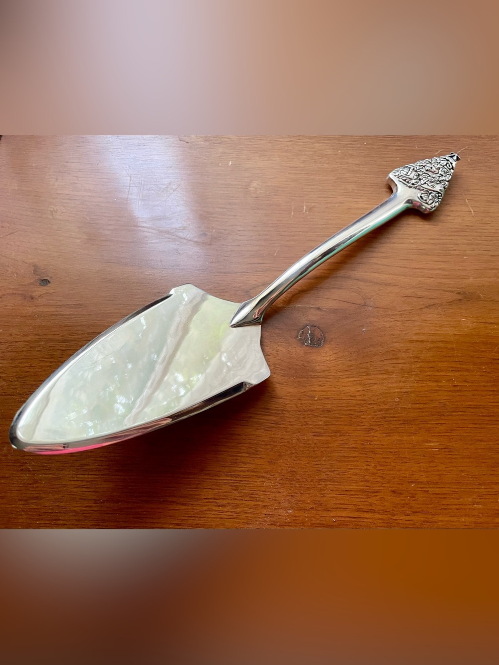 Silverplate Flatware w/ Christmas Tree Handle: Pie & Cake Server, 11.25” Long